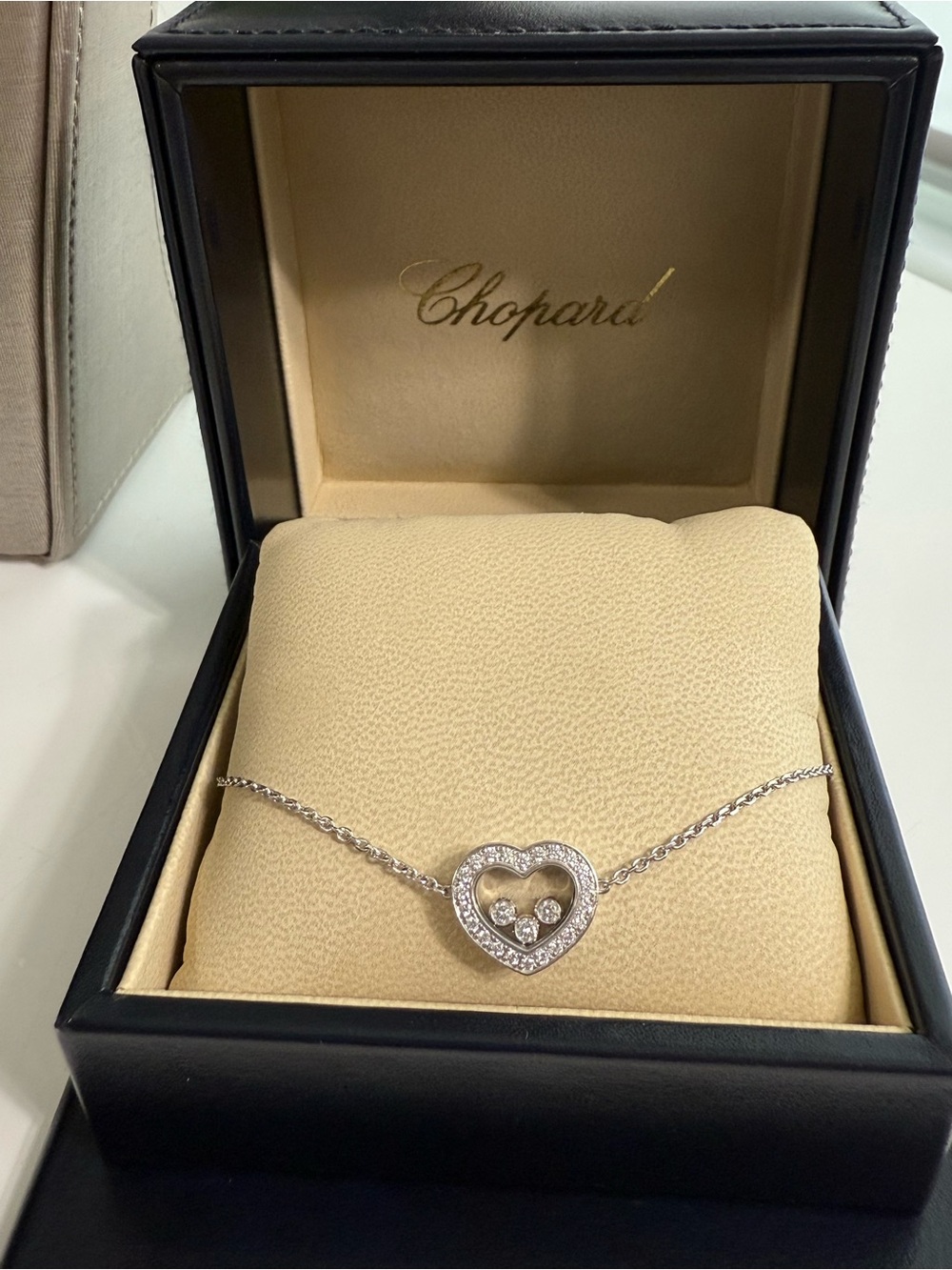 Chopard white Heart Bracelet with Floating Diamonds